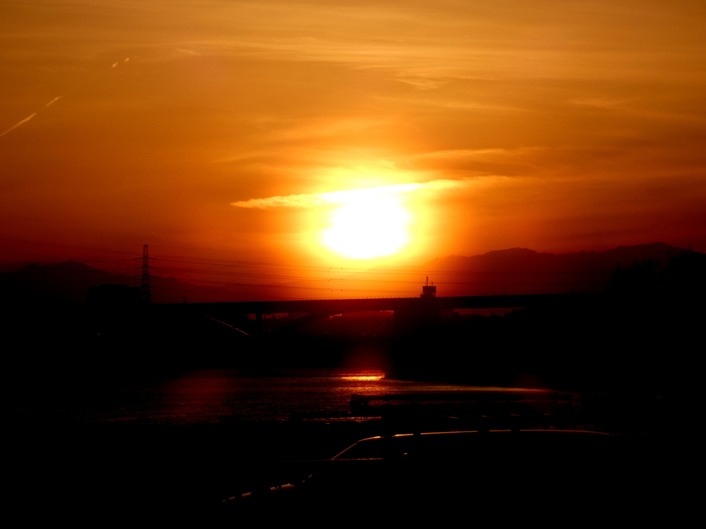 荒川の鷹巣山の夕日