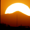 タワービルとなりの蛭ヶ岳の夕日
