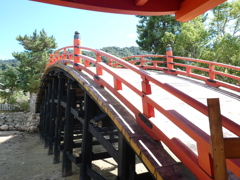 厳島神社の太鼓橋
