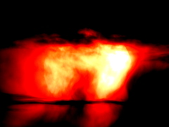 雲間の夕日の赤