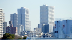 隅田川尾竹橋の上かから少し下流の南千住のタワーマンション群