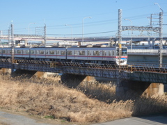 ’22新春の金八荒川土手から京成上野線