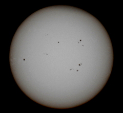 現在大きい磁気嵐が地球に届いている