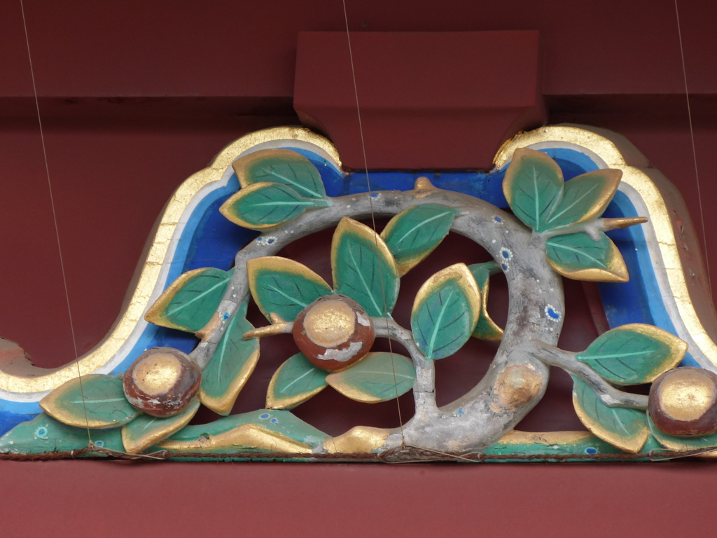 根津神社のボタニカル彫刻５