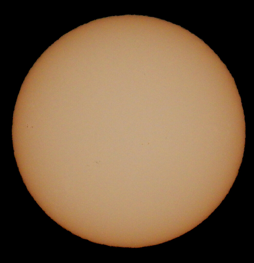 '23.02.04.09:21の5枚を重ね画像処理した静かな太陽面