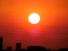 ’22.3.10の雲のない夕日