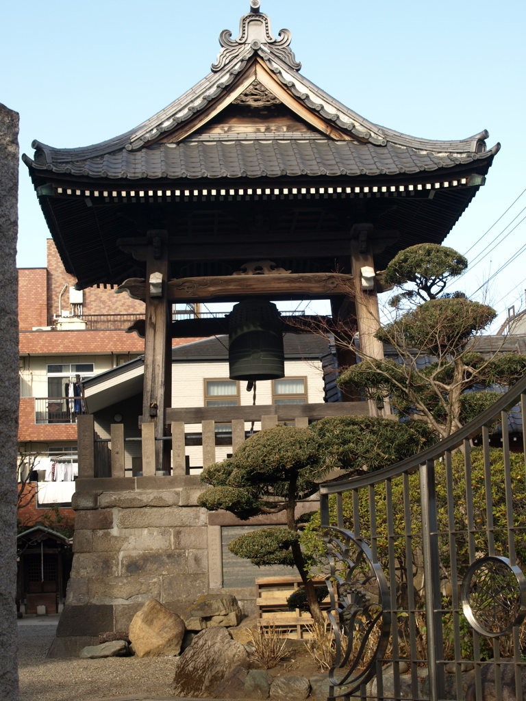 千住の赤門寺の鐘