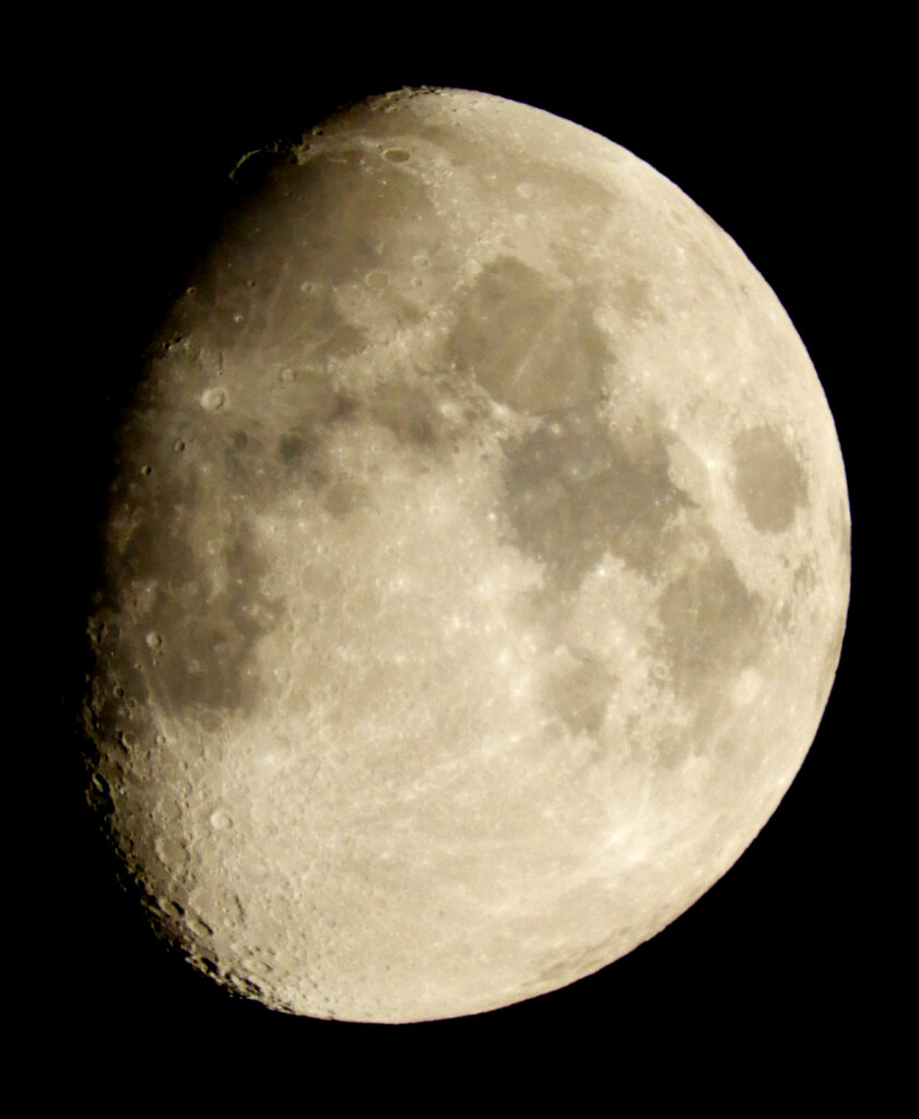 '23.02.01.17:30の5枚を重ね画像処理した月齢10.3の月面
