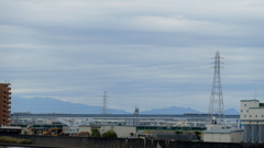 隅田川上流の左太平山、大持山小持山、武甲山がくっきり