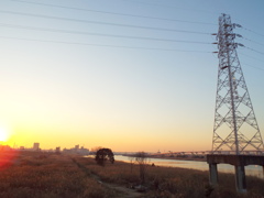 夕日と荒川鉄塔の風景