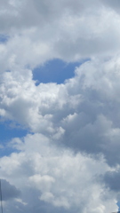 朝の東の雲