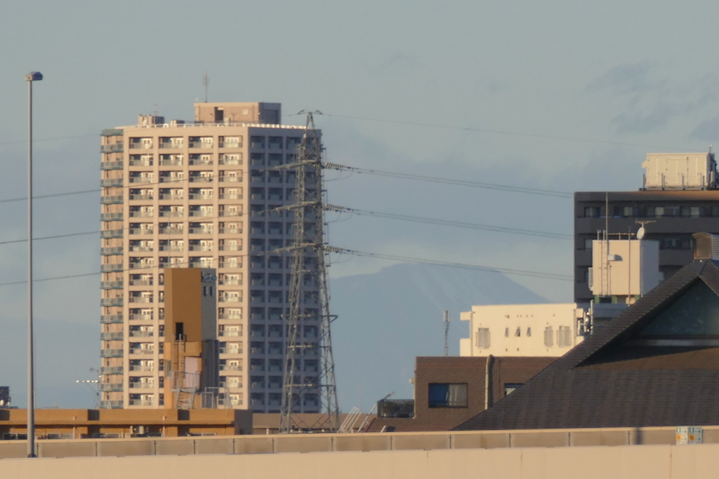 本年初見え日光男体山