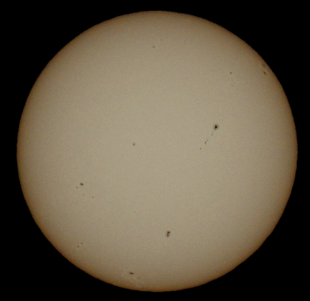 '23.6.21.09:14.の数枚画像処理の東京の夏至の太陽面