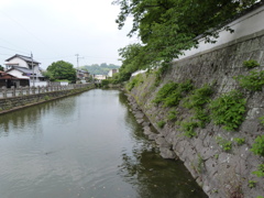 豆田町の永山城址のお堀の風景