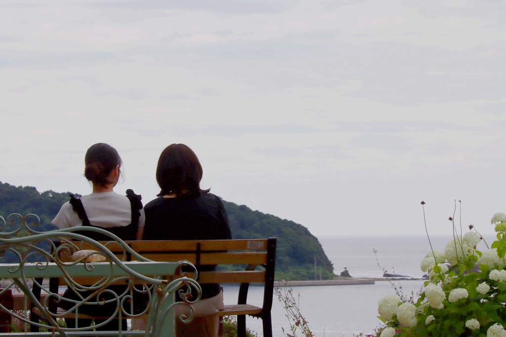 わたぼうしと女性