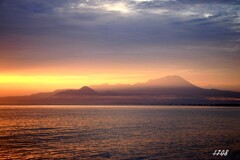 早朝の大山