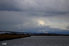 大山初冠雪