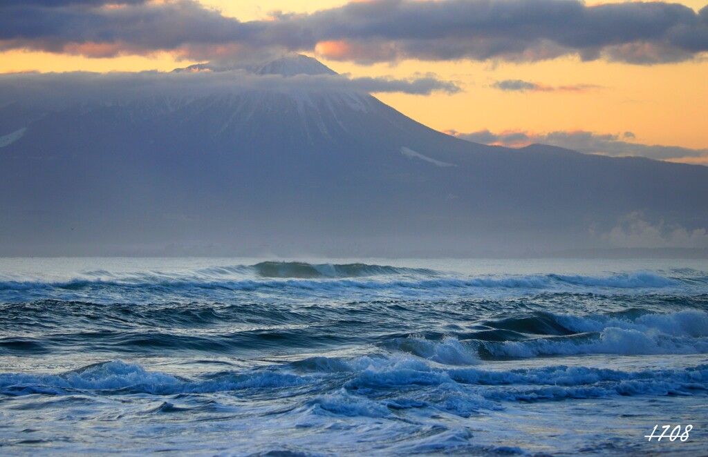 早朝の大山