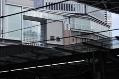 JR大阪駅にて隣の阪急本店