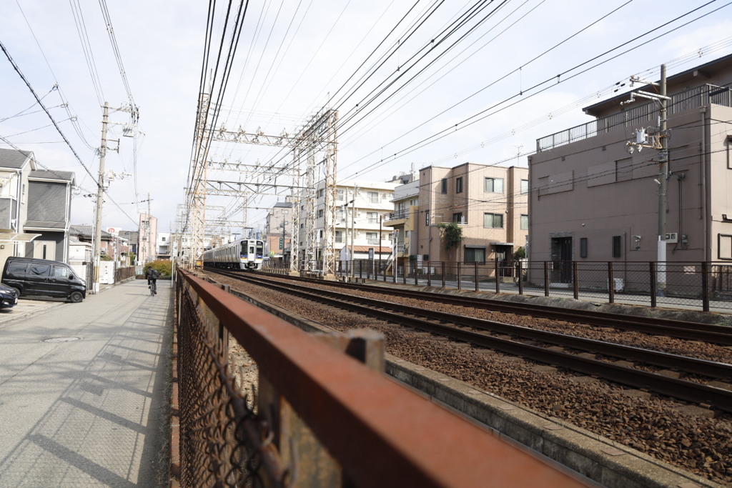 南海電車高野線浅香山駅付近にて
