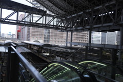 JR大阪駅のエスカレーター脇から