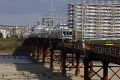 南海電車高野線浅香山駅大和川にて