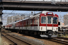 近鉄南大阪線河内天美駅にて 近鉄南大阪線河内天美駅にて
