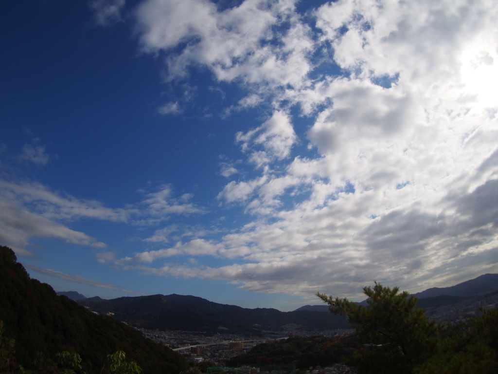 『秋の雲』