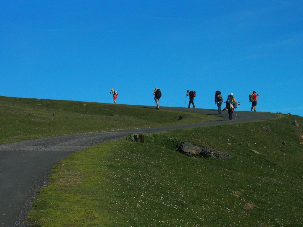 『サンチャゴ巡礼　ピレネー越え』