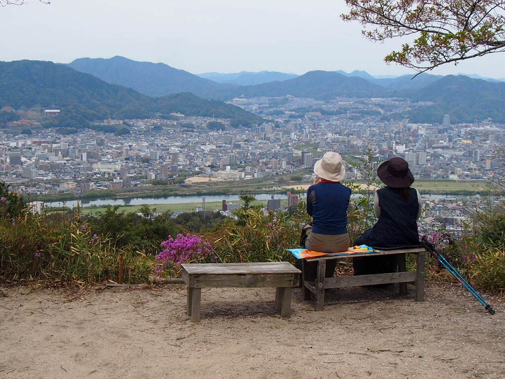 『山頂』