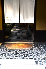 八坂の店先で　➁。。。！