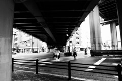 ガード下の光景　②。。。！