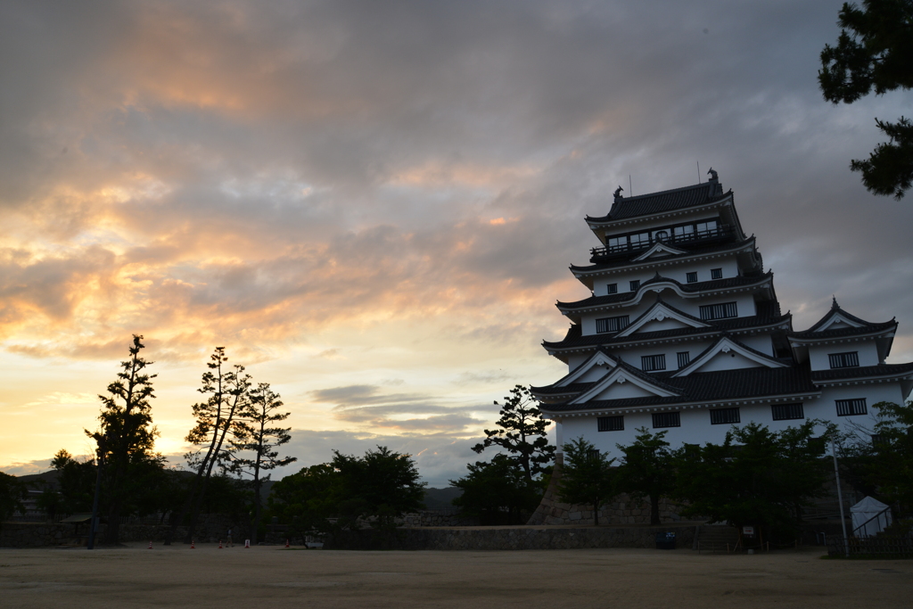 夕暮れの古城　➂。。。！
