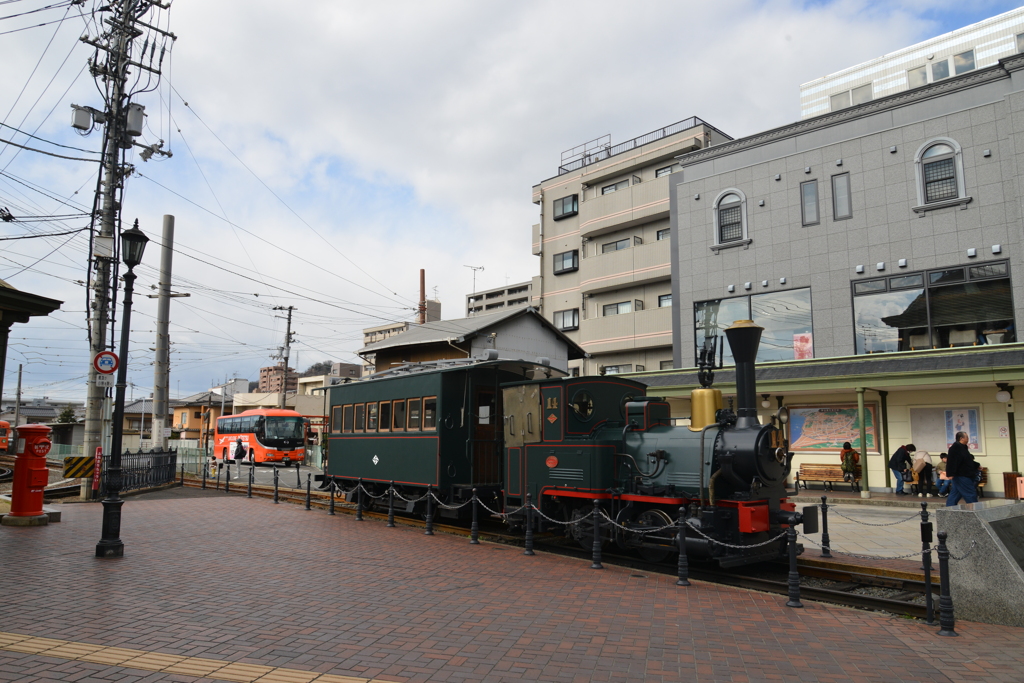 道後温泉駅前　➂。。。！