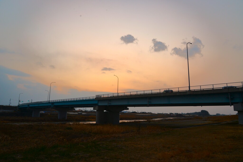 冬枯れの河原　⑤。。。！