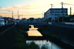 あかね雲に染まる町　①。。。！