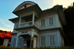 山郷の洋館　①。。。！