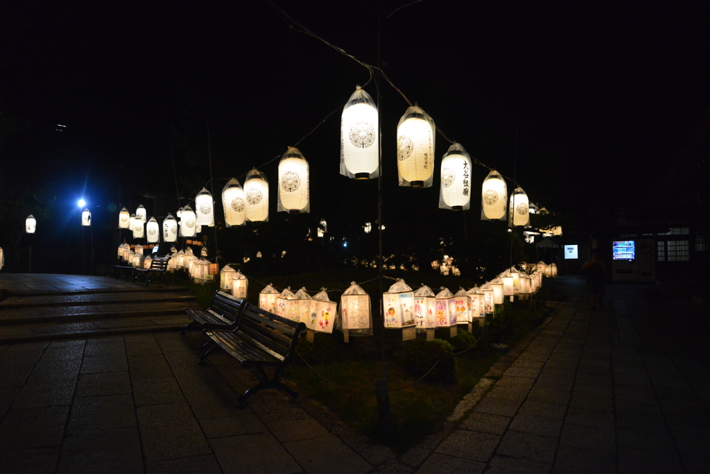 万灯の夜　➂。。。！