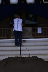 時雨の山寺にて　②。。。！