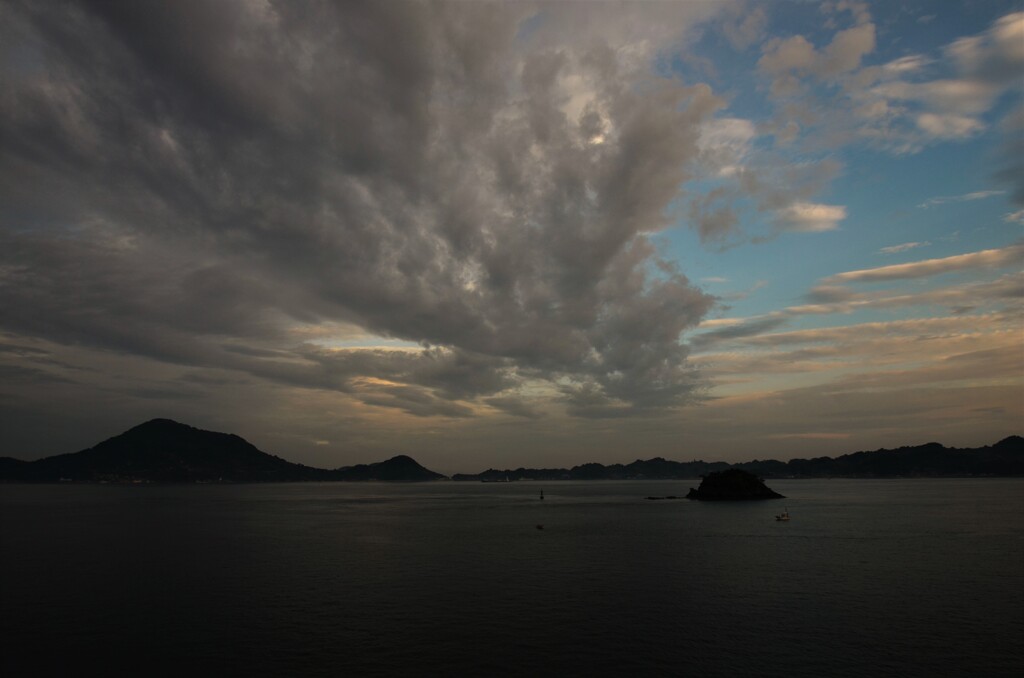 流れゆく雲。。。！