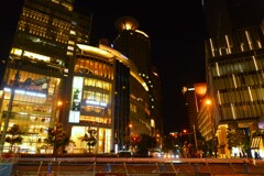 大阪駅前　②。。。！