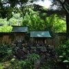 山郷古民家の庭　③。。。！