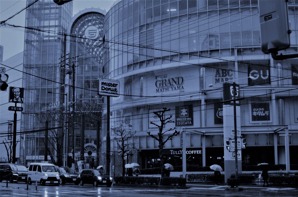 雨のショッピングモール。。。！