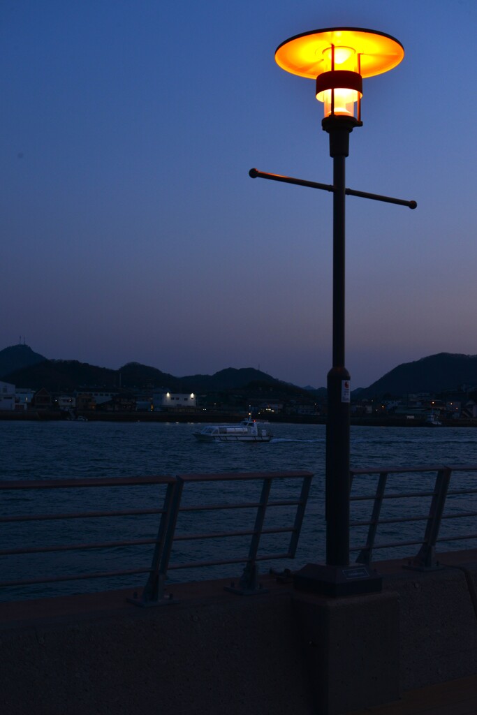 灯　➂。。。！