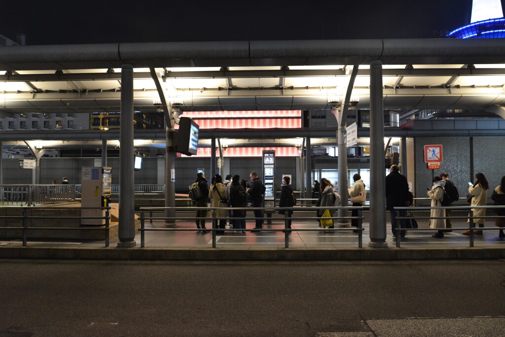 年の瀬の京都駅前　④。。。！