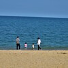 家族で海岸散歩　。。。！