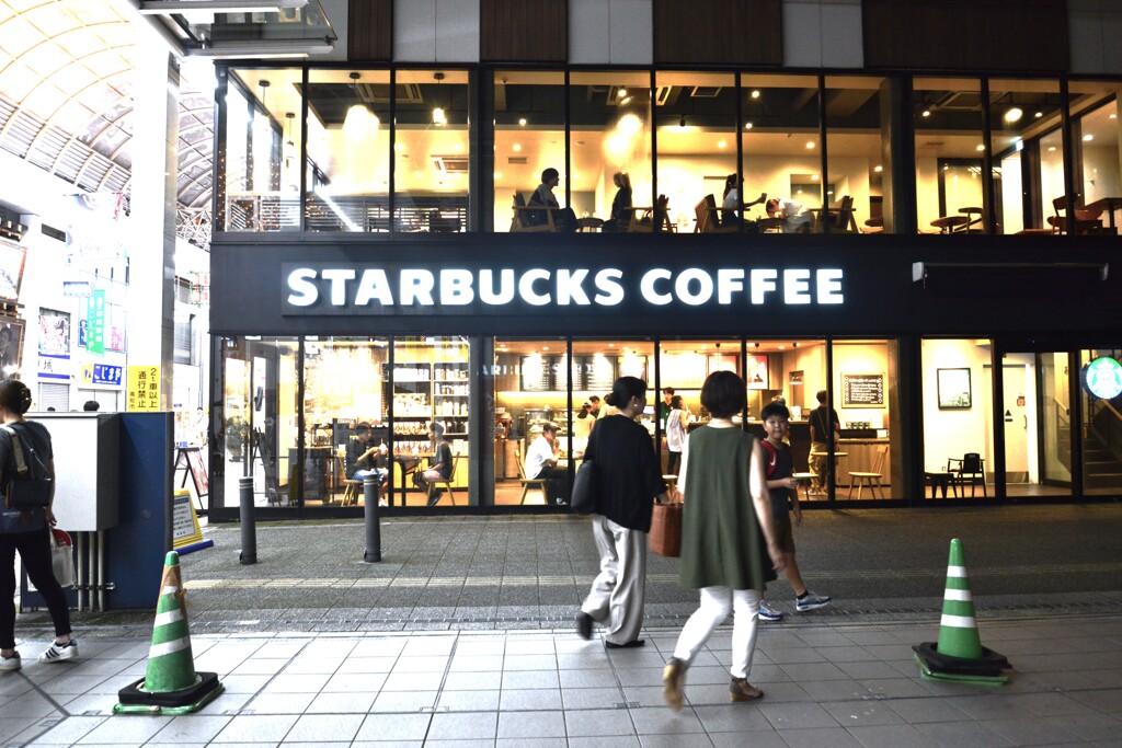 スタバの夜　②。。。！
