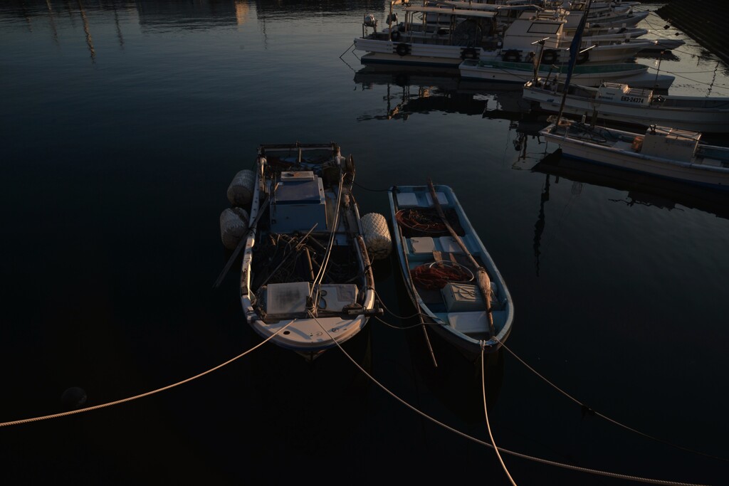 夕暮れの釣舟　④。。。！