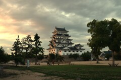 夕陽に染まる福山城。。。！
