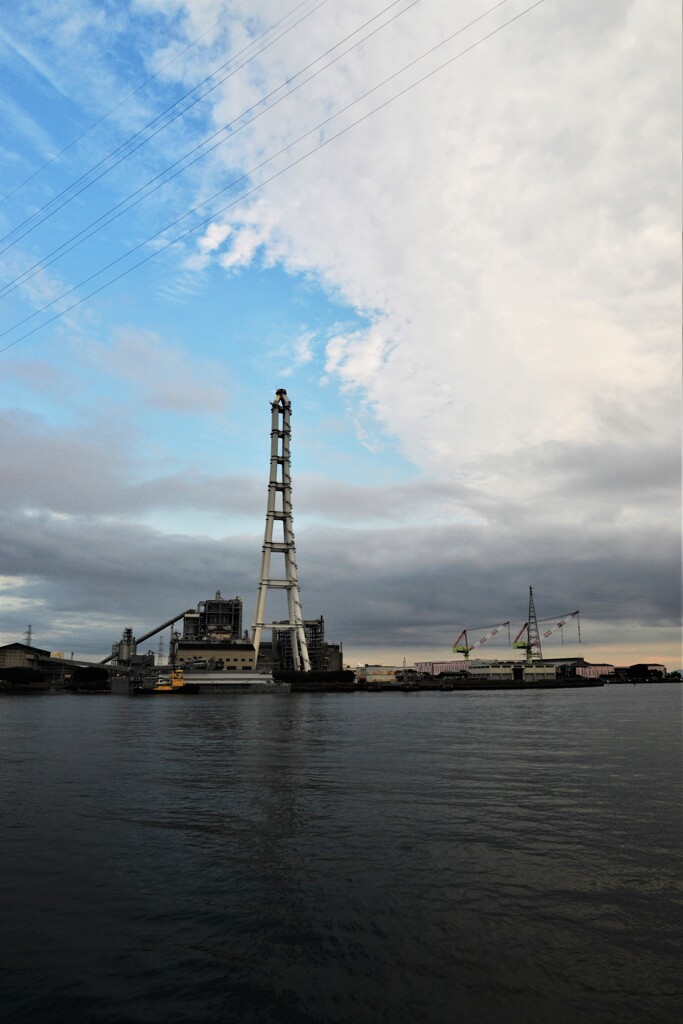 早朝の工場地帯　③。。。！